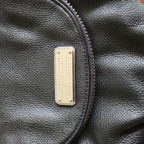 Marc by Marc Jacobs black leather shoulder/crossbody - Picture 2 of 13